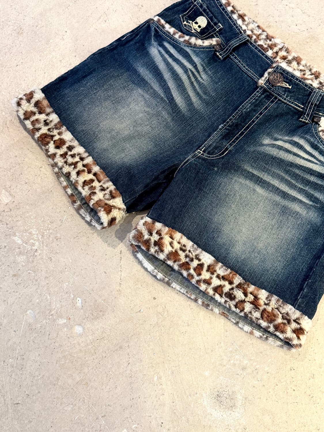 Leopard Trim Denim Shorts  상품이미지5