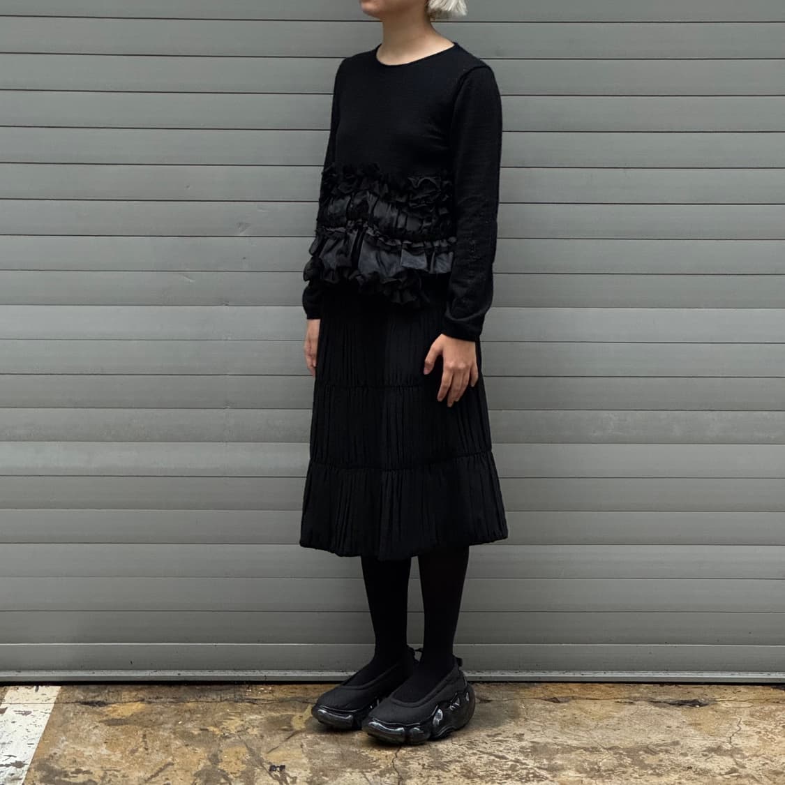 Ruffle Bottom Crewneck Sweater 상품이미지7