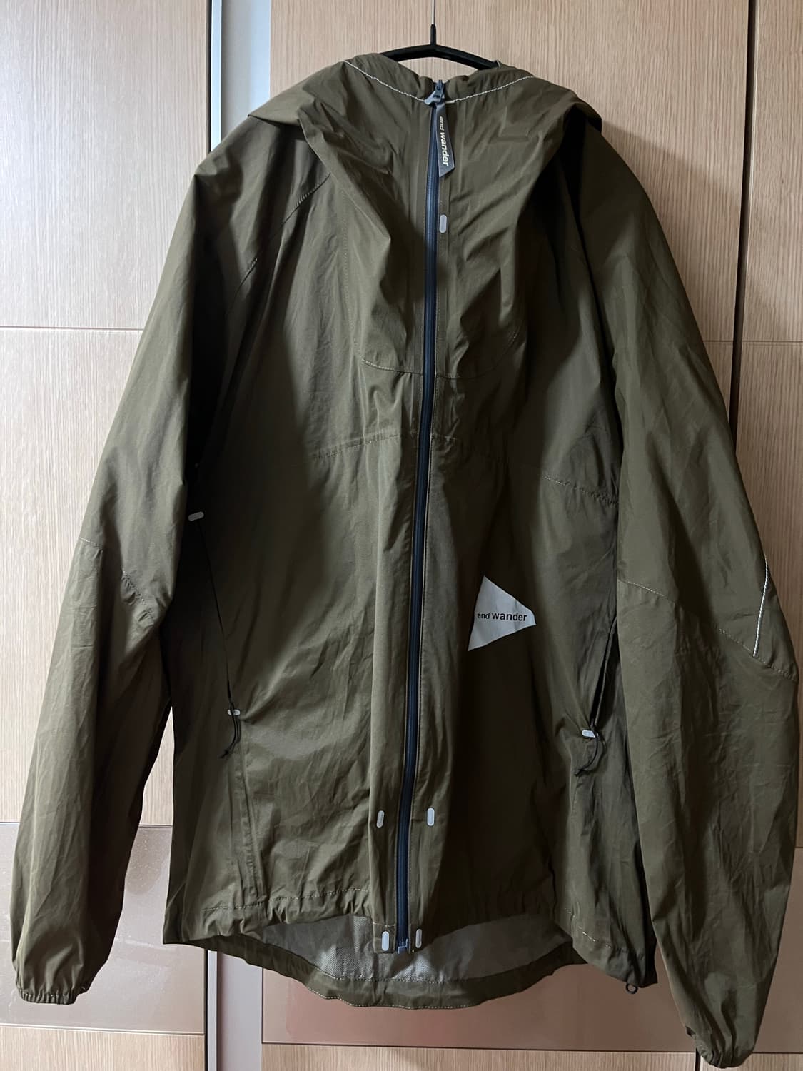 앤드원더 바람막이 자켓 브라운 3사이즈 팝니다 상품이미지3