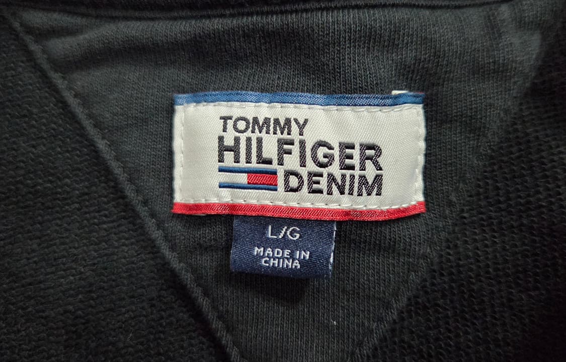 타미힐피거 DENIM 블랙 맨투맨 상품이미지3