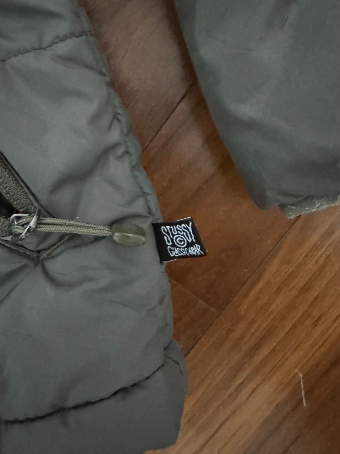 스투시 패딩 상품이미지3
