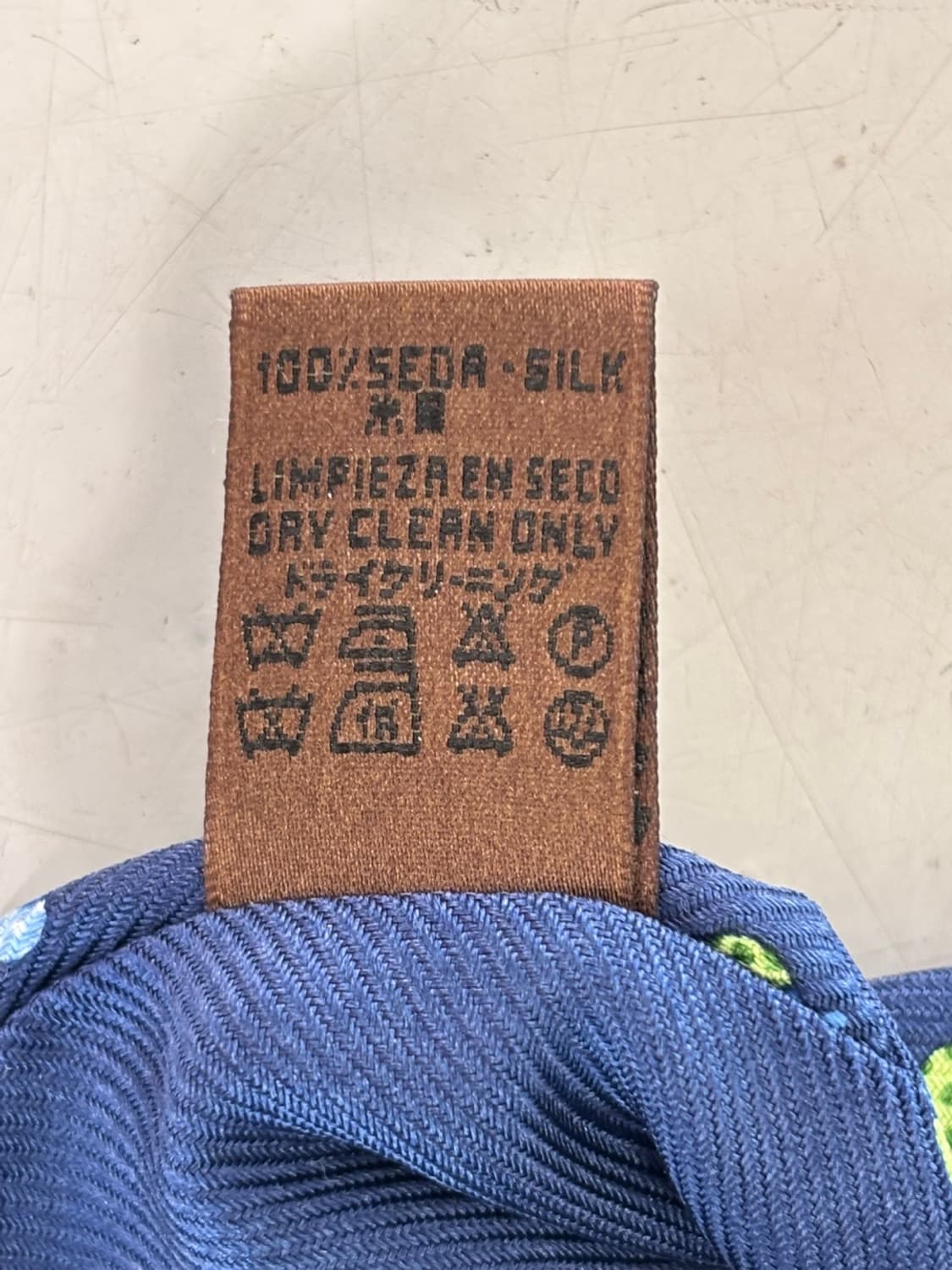 Vintage Loewe Silk Nectie 상품이미지10