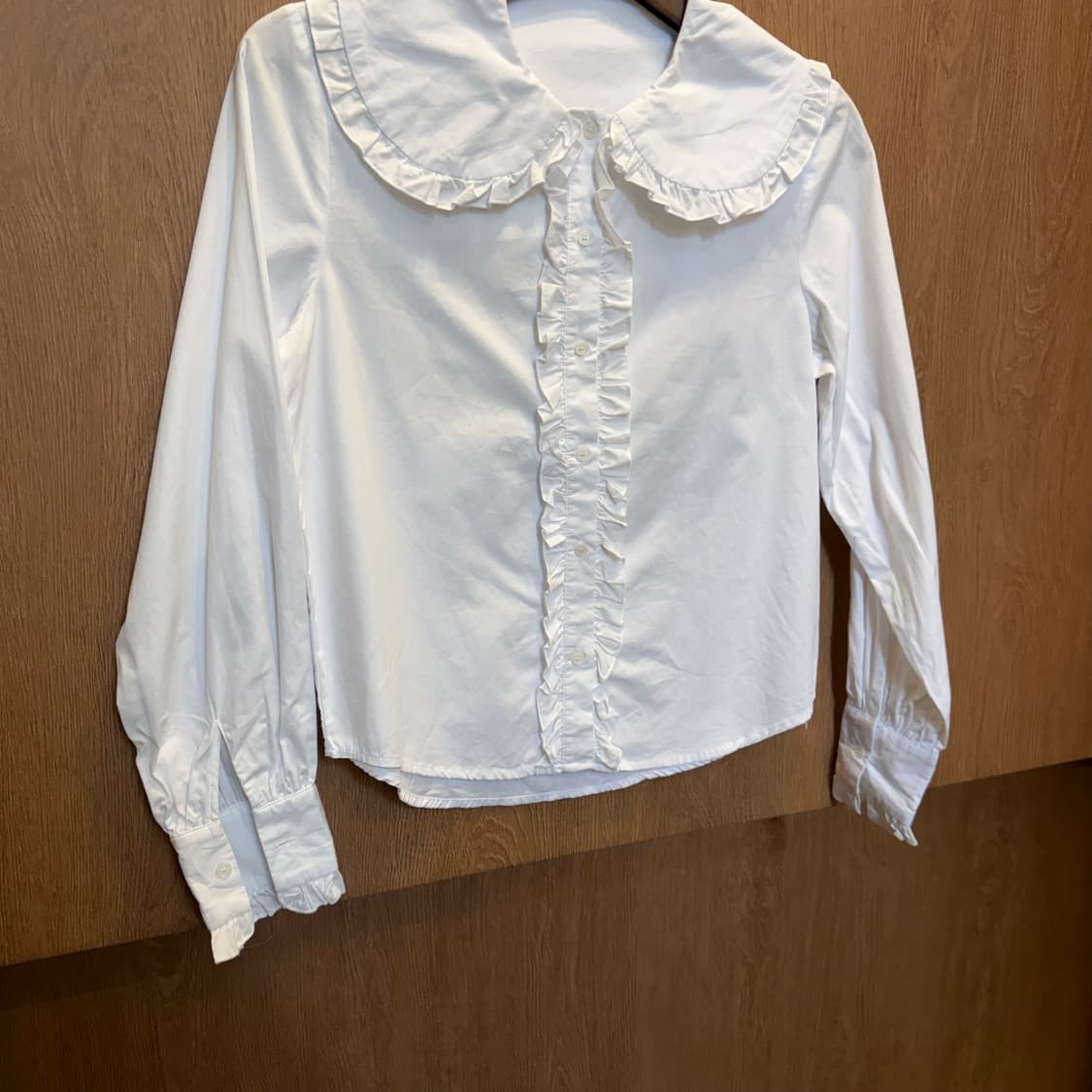 빈티지 긴팔 셔츠 라운드 빅 카라 러플 디테일 레귤러핏 화이트 상품이미지4