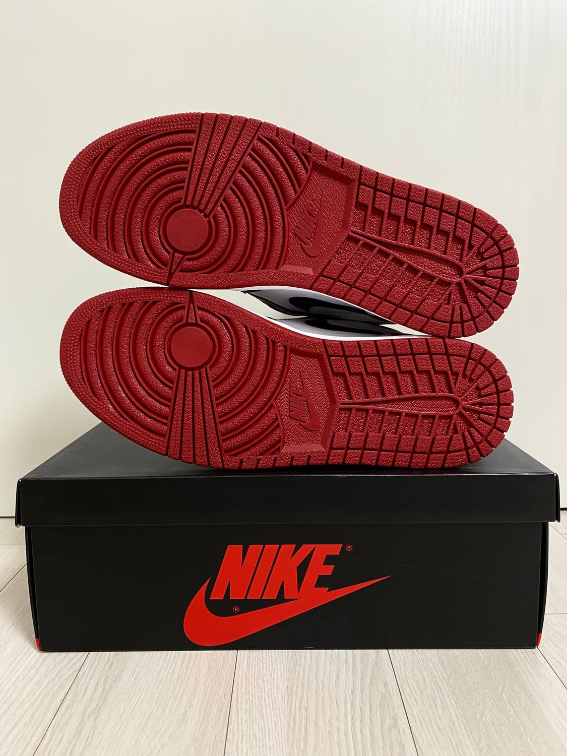 NIKE AIR JORDAN 1 HIGH OG BLACK TOE 2016 상품이미지7