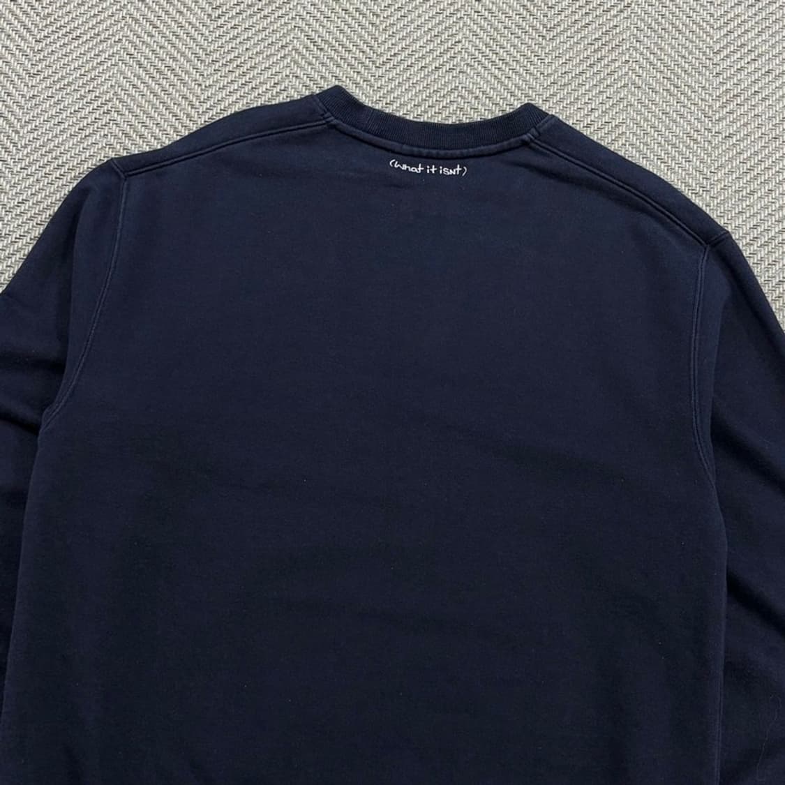 와릿이즌 자수 레터링 맨투맨 v3092 상품이미지4