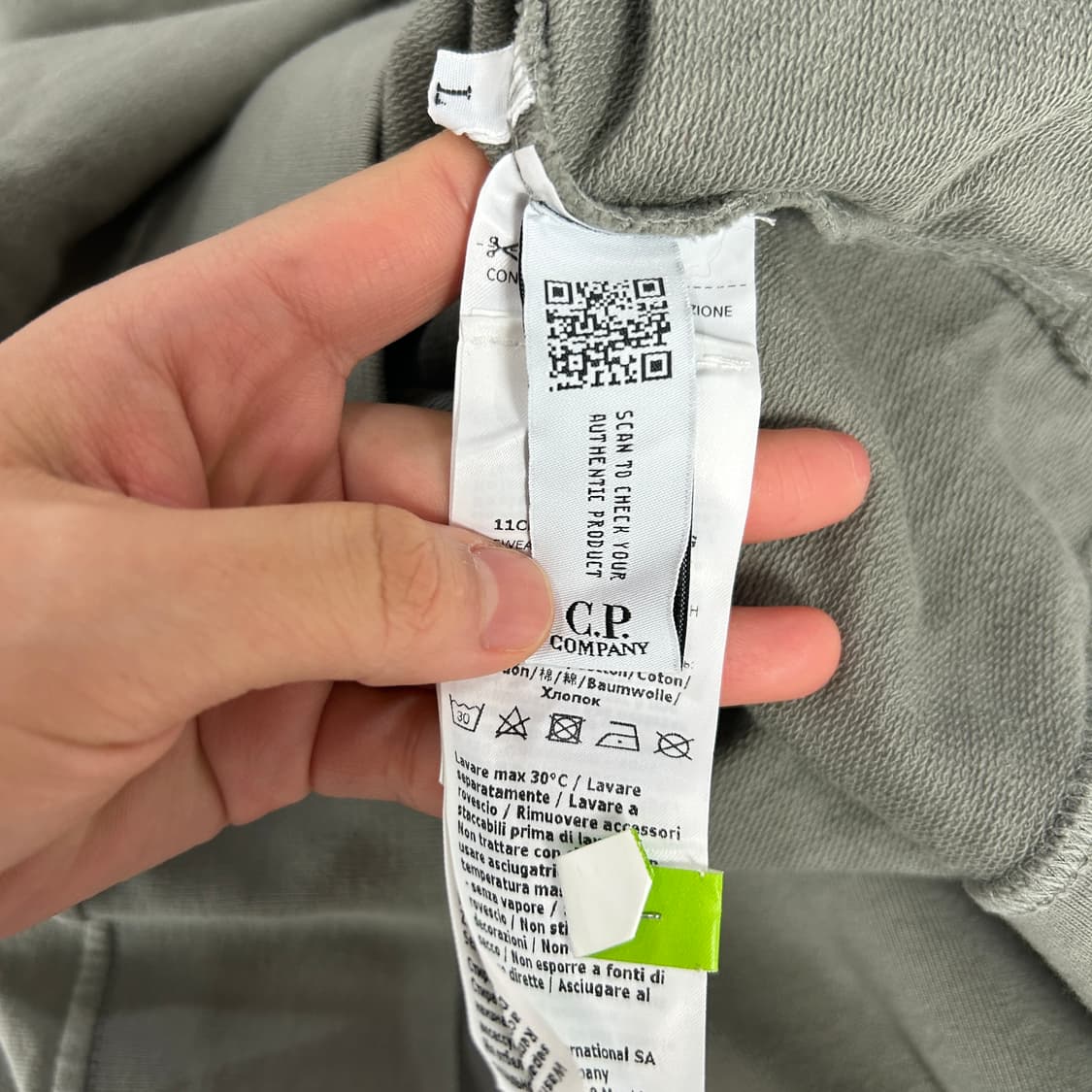 CP컴퍼니 맨투맨  상품이미지4
