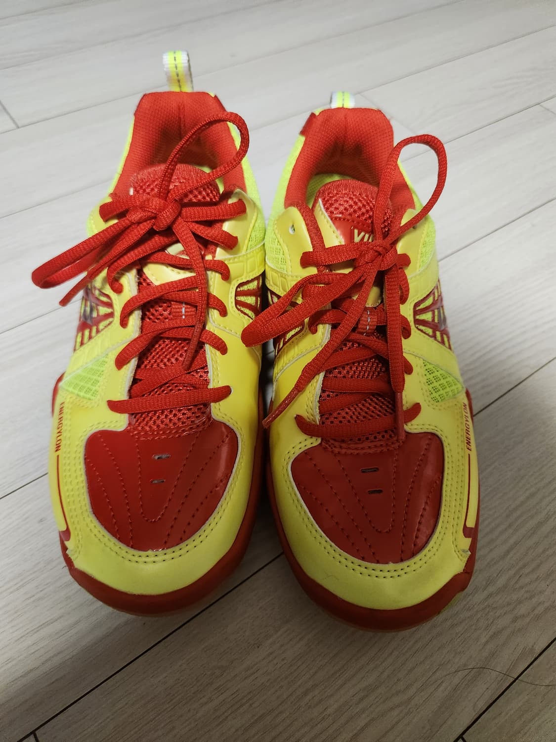 비트로  랠리  베드민턴화 사이즈245

미세 사용감(발등 접히는 부분  상품이미지2