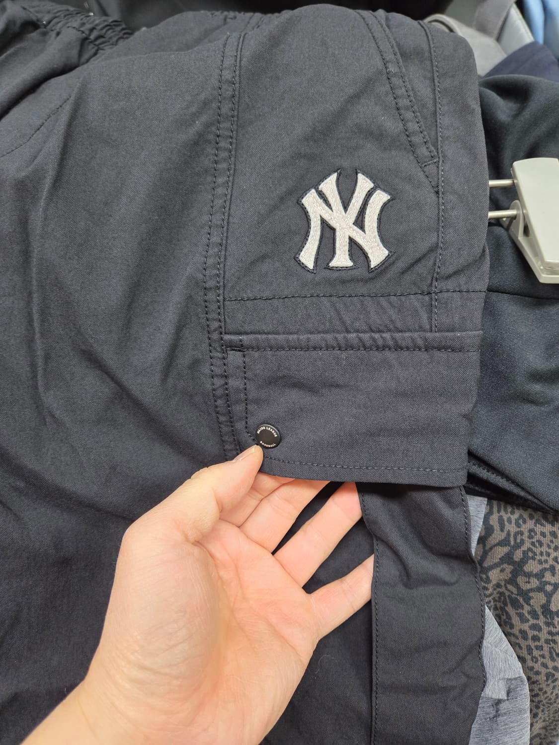 엠엘비 뉴욕양키즈 나일론 절개 카고팬츠 m 상품이미지5