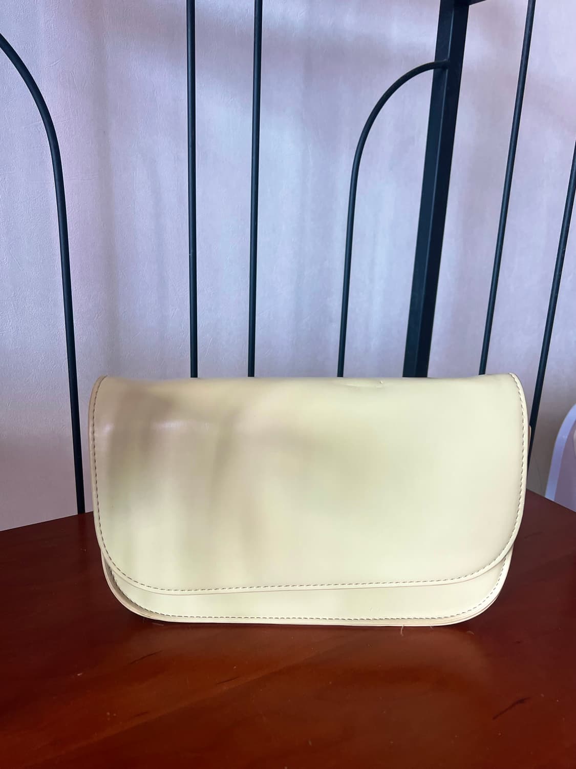 (단종) 에잇세컨즈 연노랑 아이보리 바게트백 버터백 숄더백 크로스백 상품이미지1