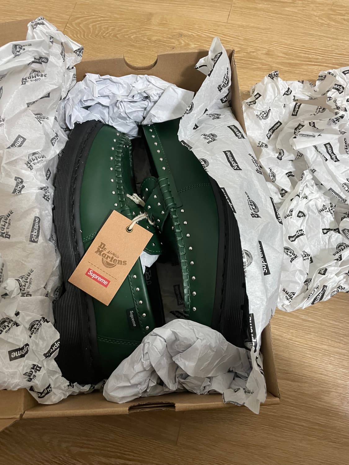 [새상품] 슈프림 x 닥터마틴 펜톤 스터드 로퍼 260 상품이미지3