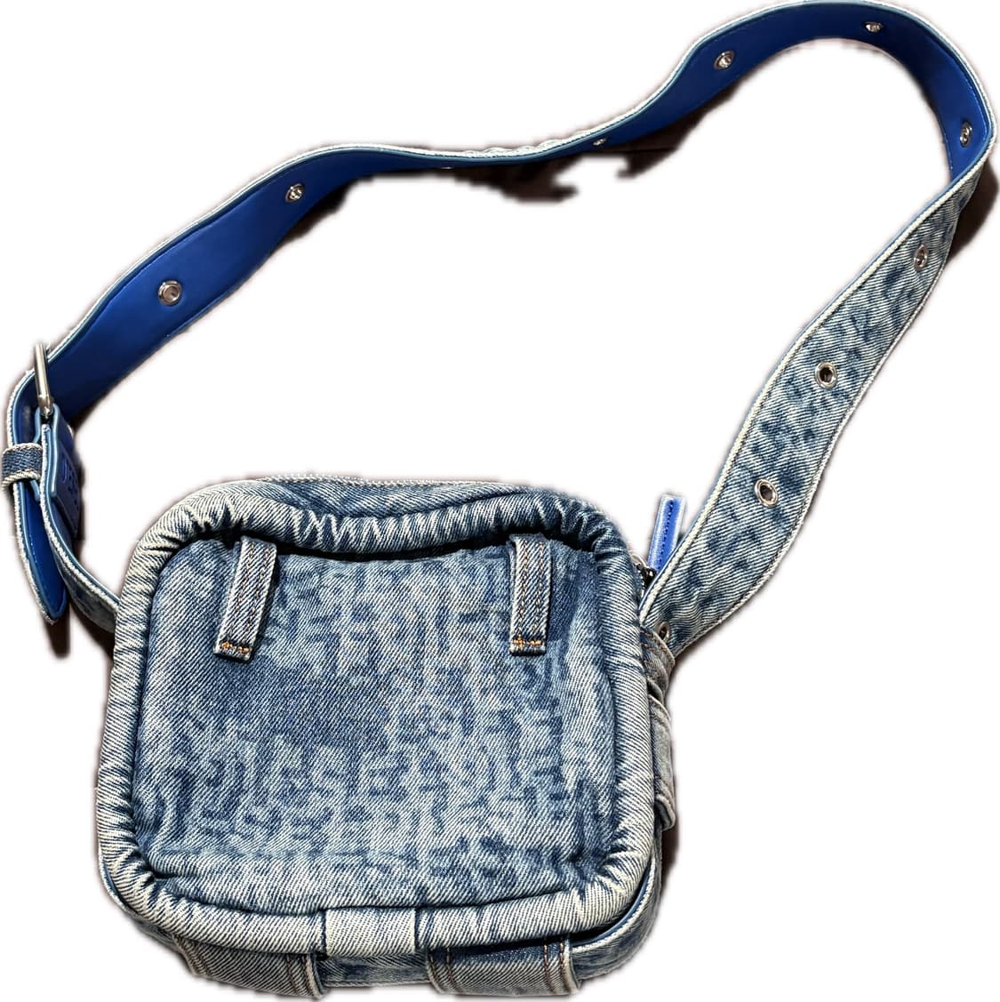 디젤 B-아멜리아 숄더백 인 모노그램 데님 블루 상품이미지5