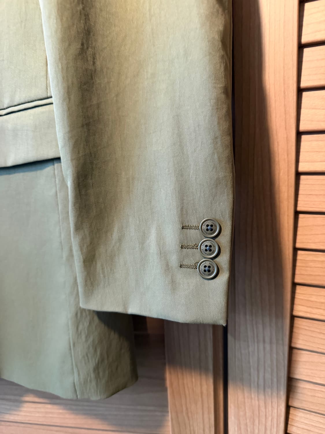 미스터젠틀맨 더블 카키 블레이저 상품이미지3