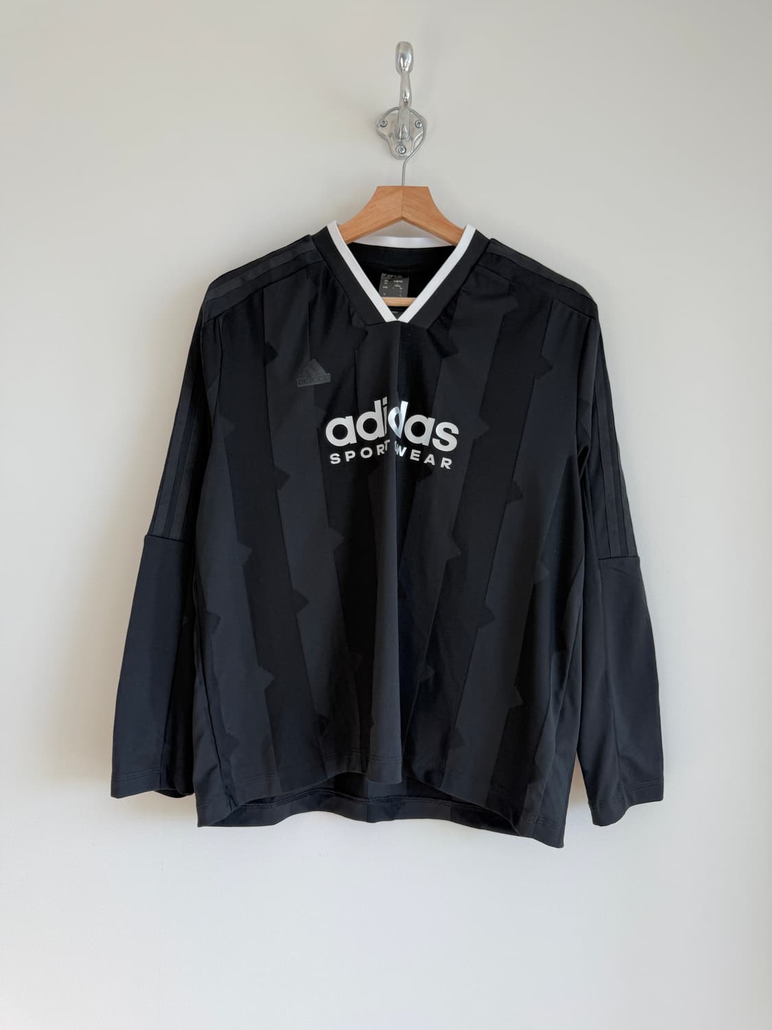 아디다스(adidas) 롱슬리브 상품이미지1