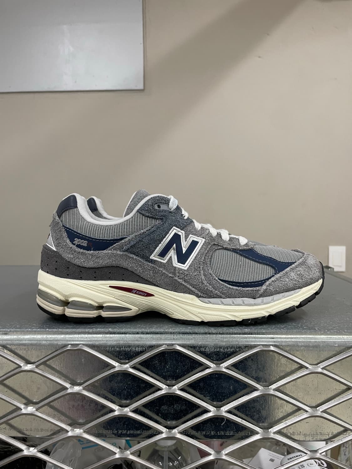 뉴발란스 2002R 캐슬락 쉐도우 그레이 260 상품이미지4