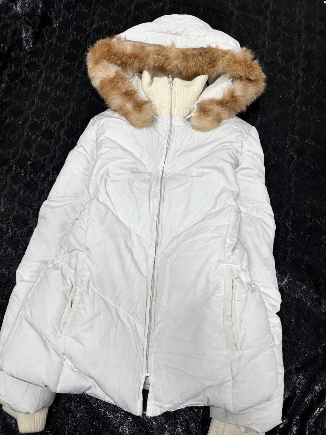 “Vintage” 00’s Ivory Fur White Hoodie Pa 상품이미지6
