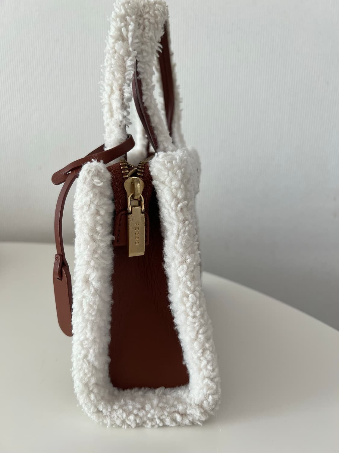 페드로 퍼 트리밍 미니백 상품이미지2