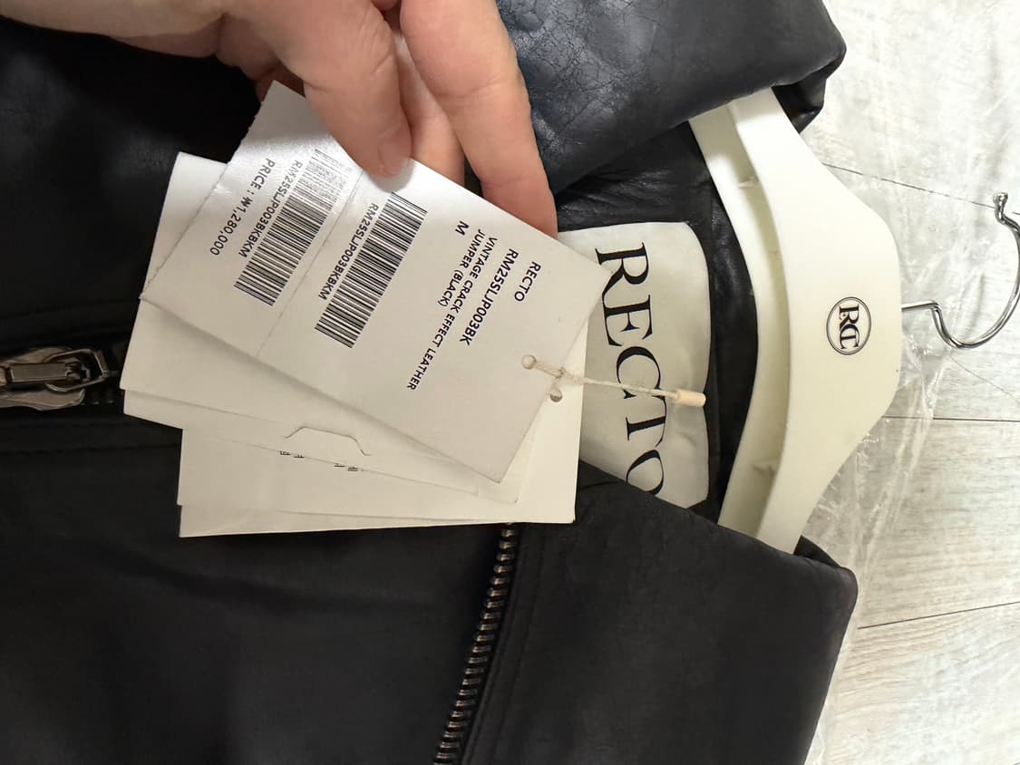 렉토 하이넥 레더 새상품 판매합니다 상품이미지3