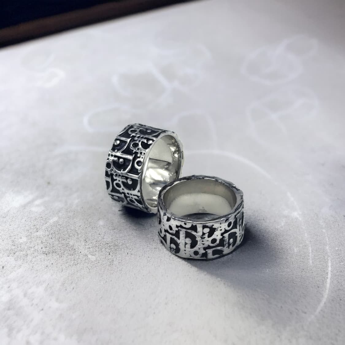 디올 블랙 오블리크 반지 상품이미지1