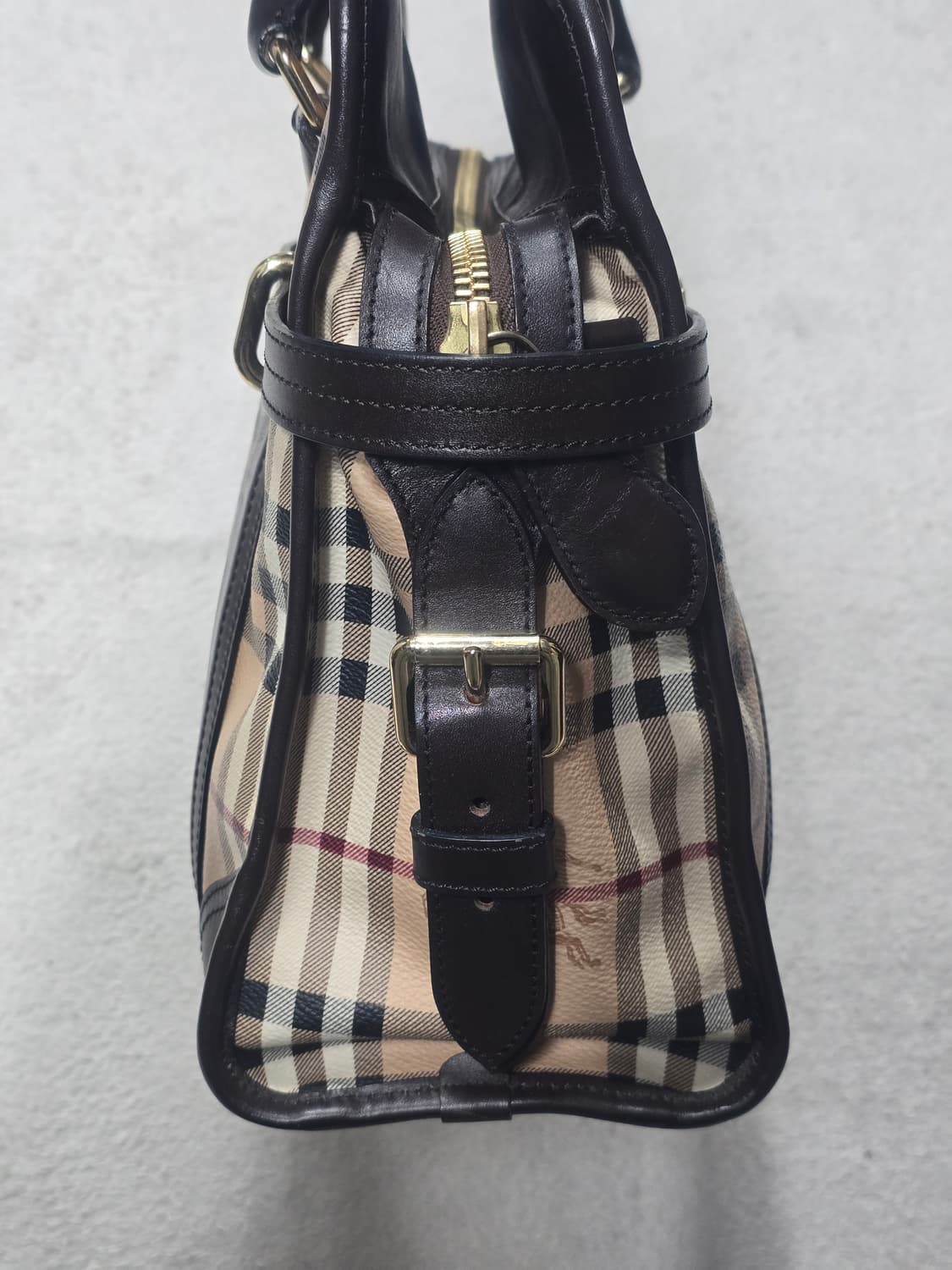 버버리 노바체크 헤이마켓 클래식 토트백 상품이미지5