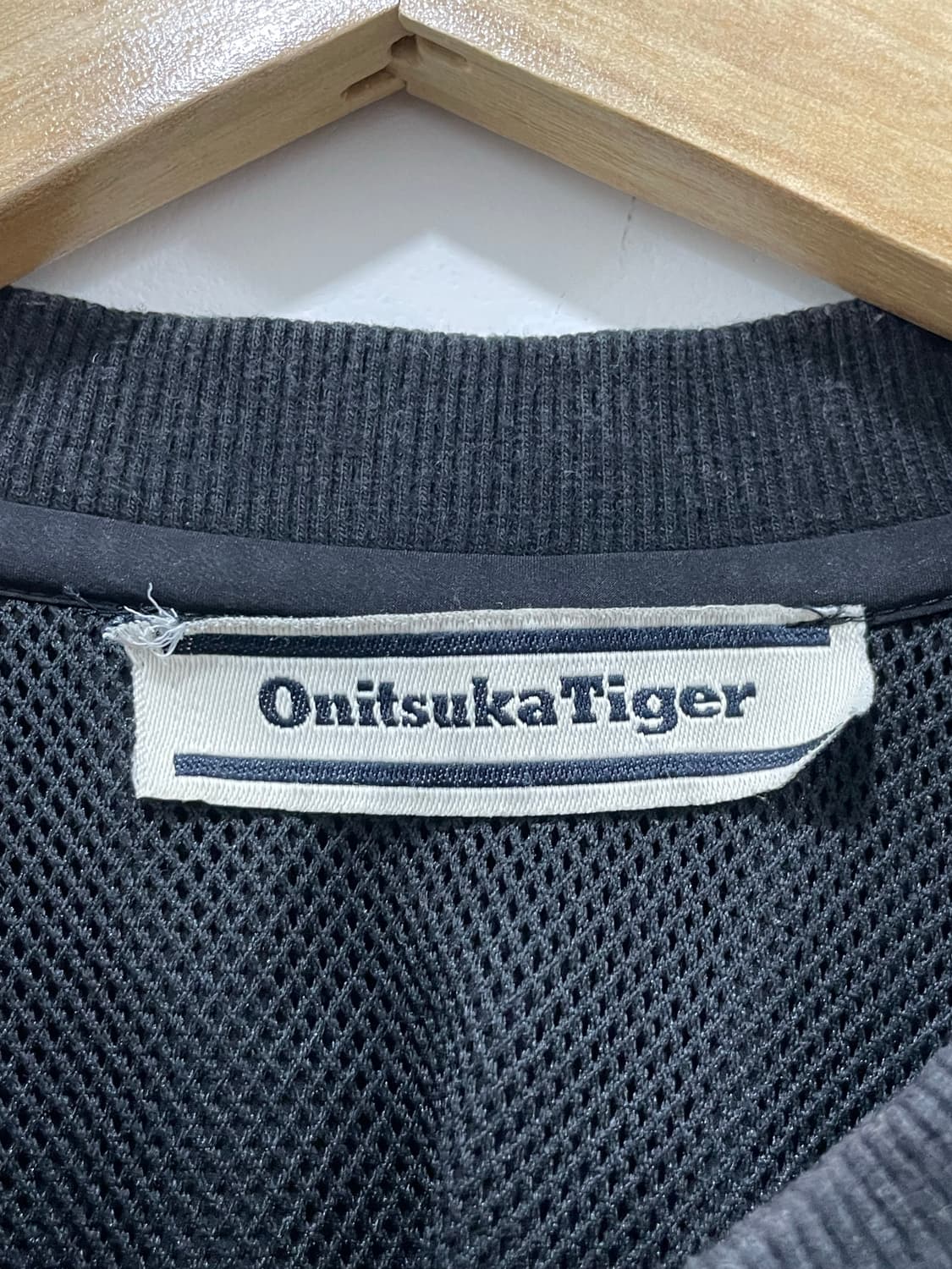 Onitsuka Tiger 오니츠카 타이거 벨크로패치 로고 반팔티셔츠 상품이미지3