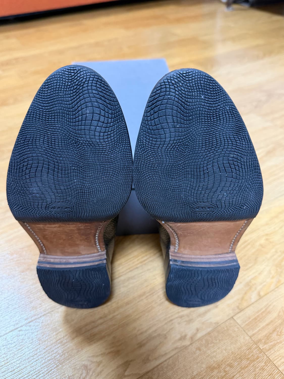 톰브라운 클레식 롱윙 페블 그레인 블랙(윙팁)/38.5 상품이미지8