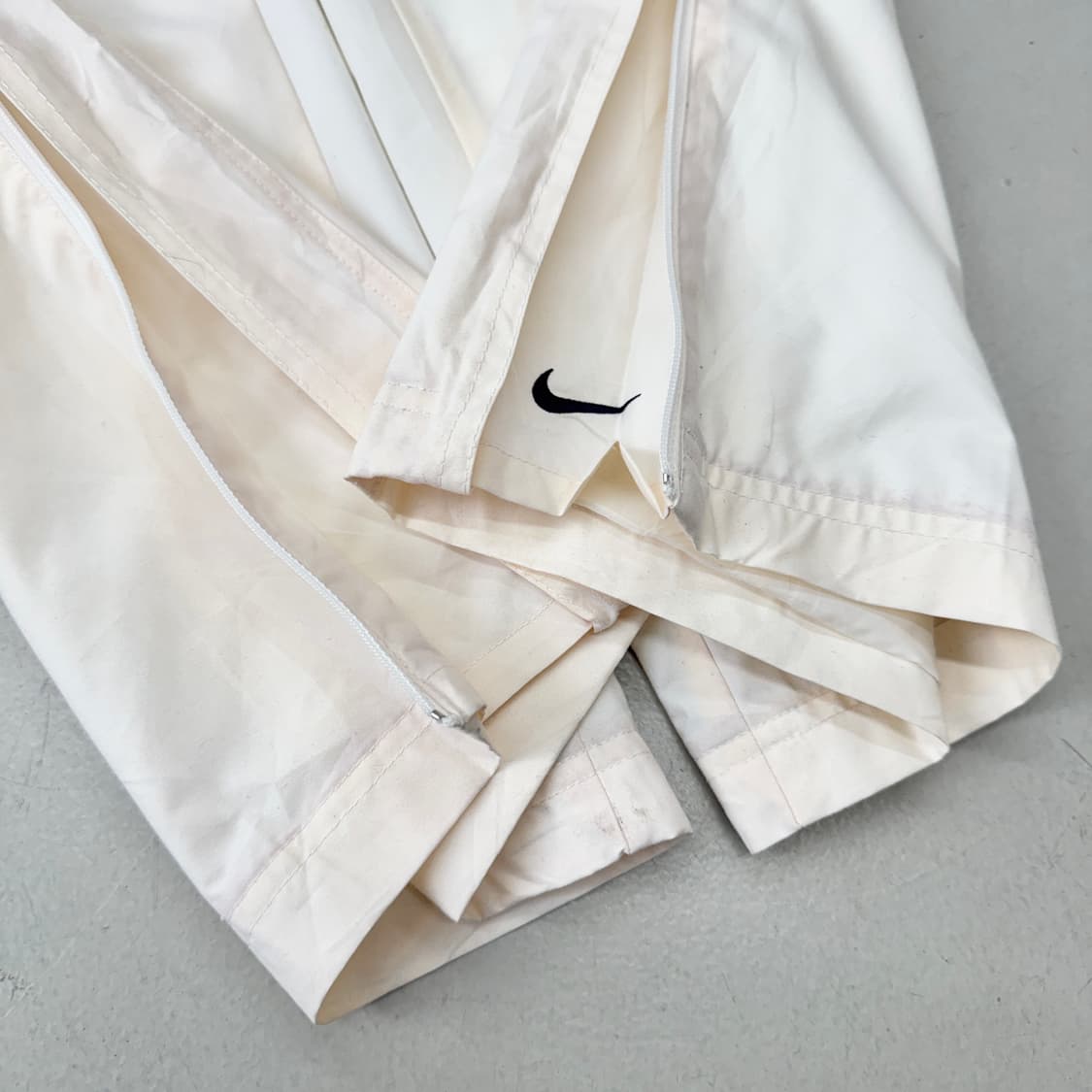 나이키 00s 스우시 올드스쿨 와이드 바람막이 트랙팬츠 상품이미지4