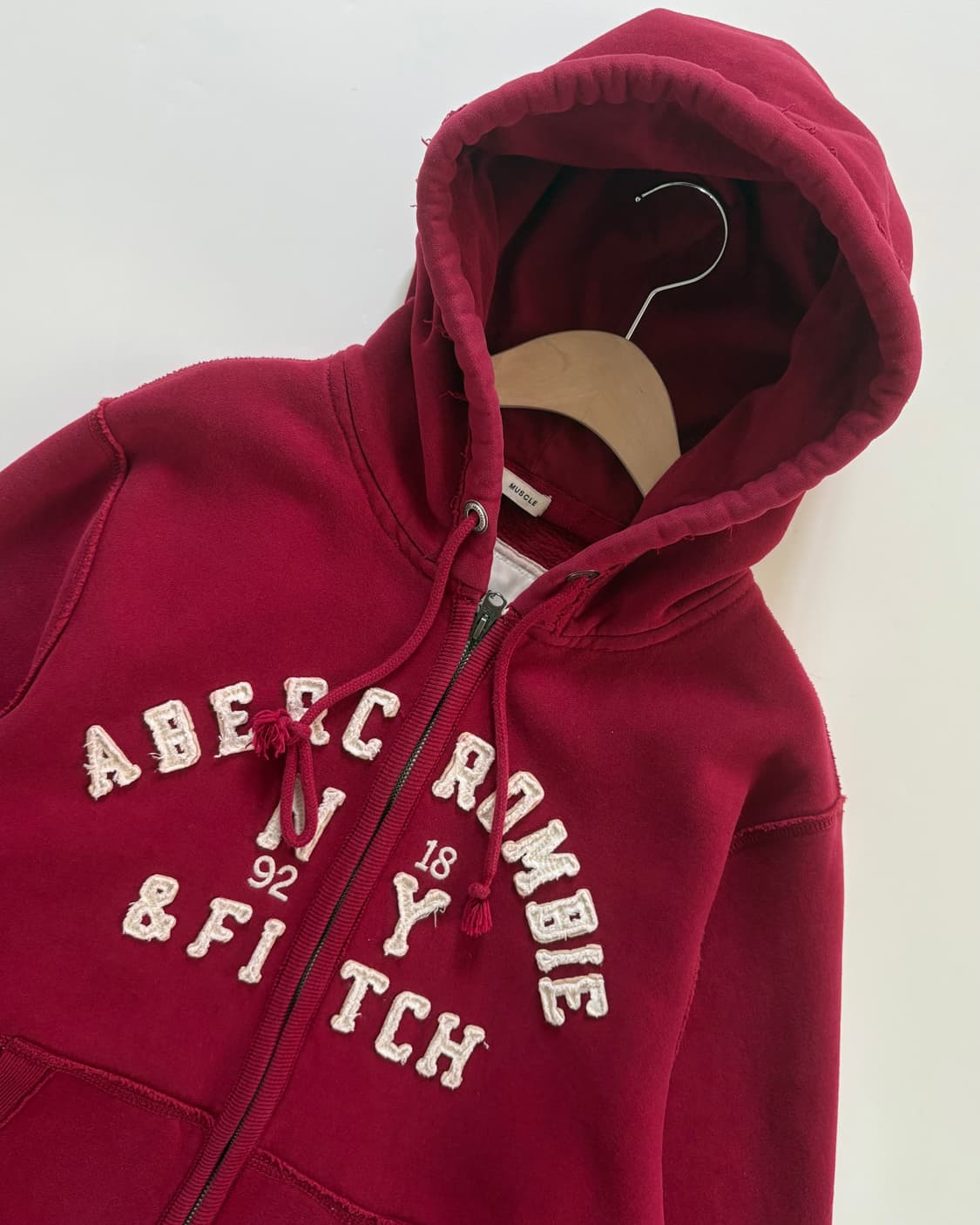 Abercrombie&Fitch 아베크롬비 버건디컬러 아플리케로고 후드집 상품이미지5