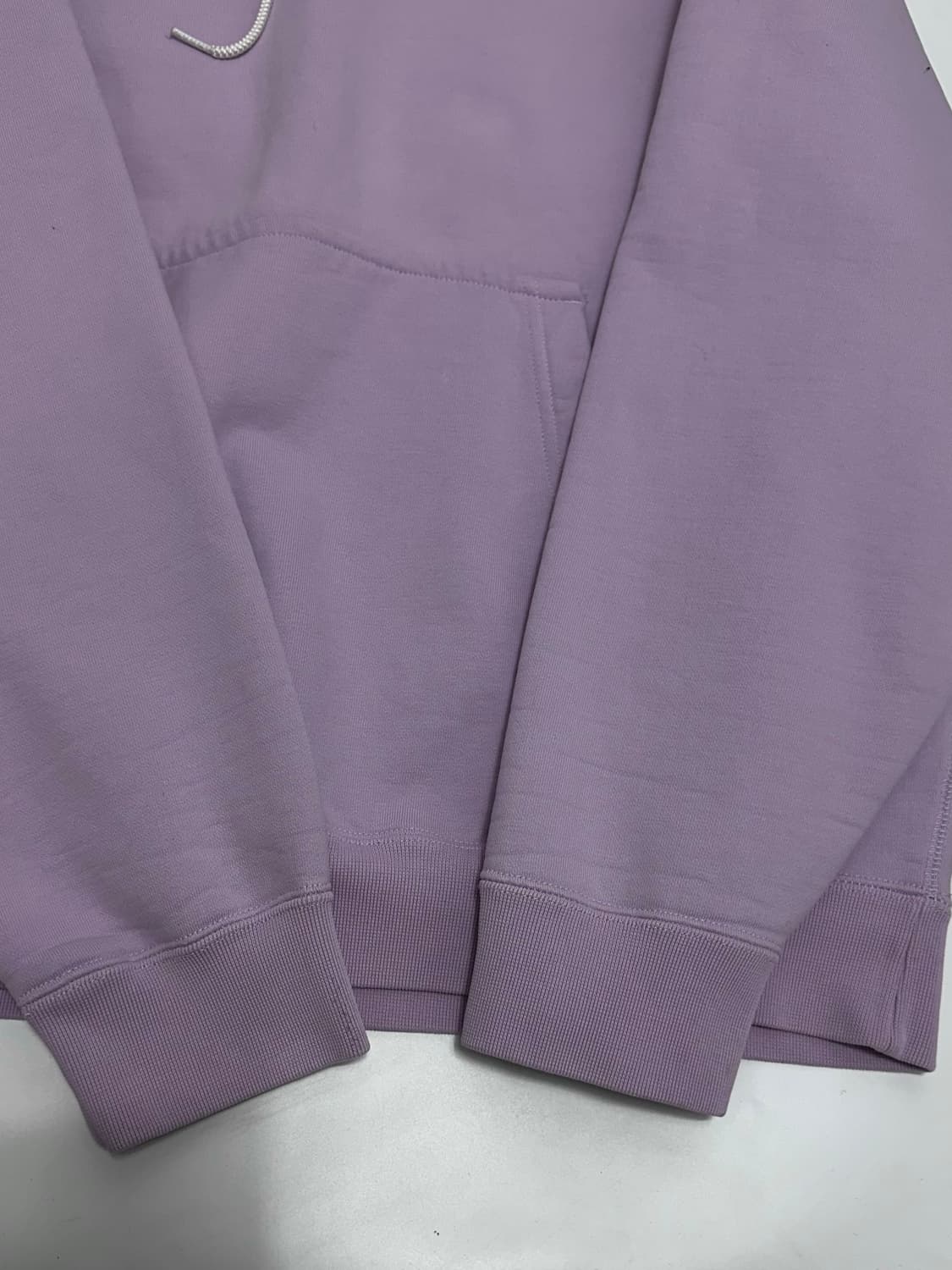 나이키 솔로 스우시 후드티 연보라 상품이미지4