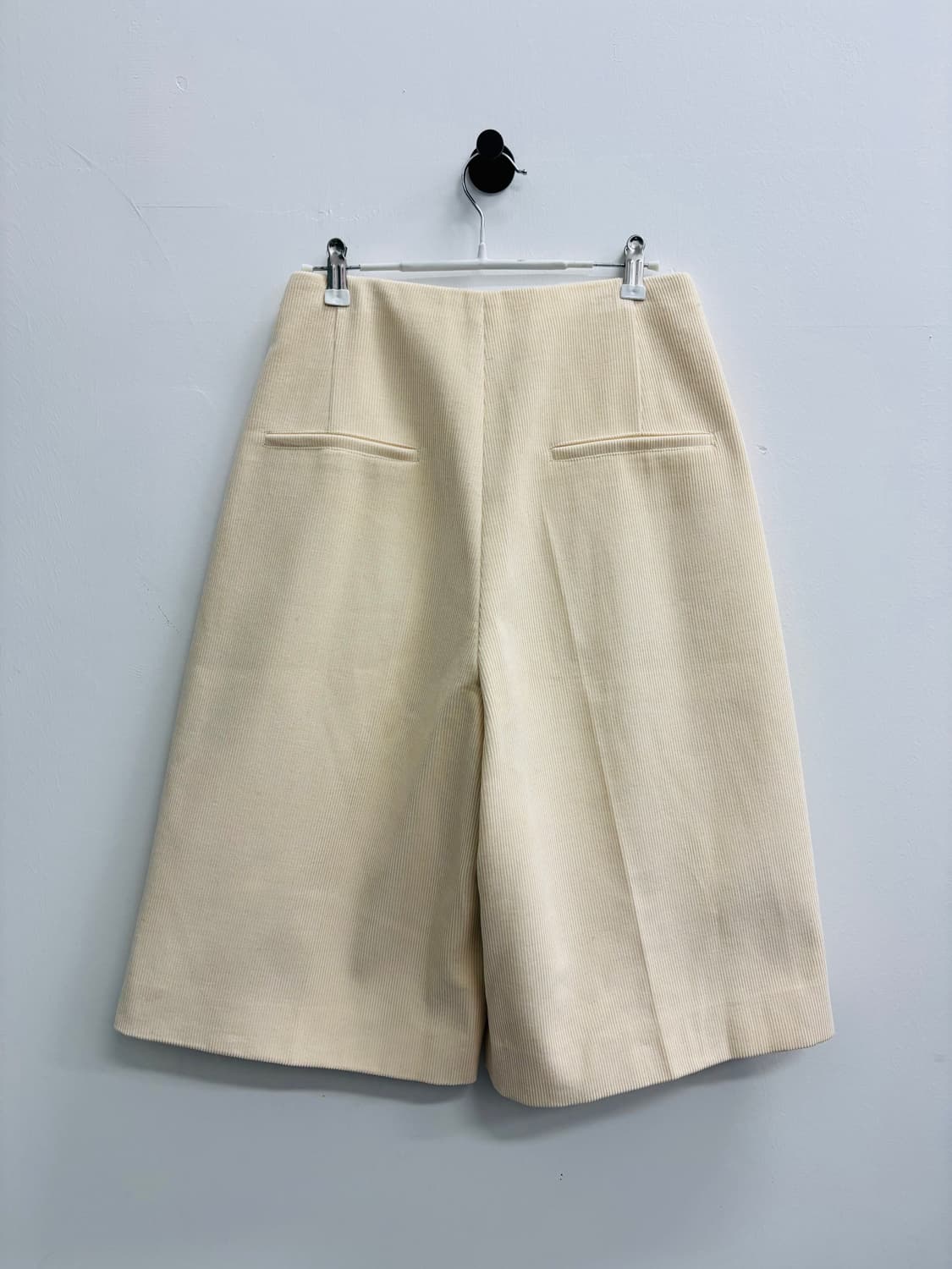 gabriel.lee(가브리엘리) 프리미엄 코듀로이 버뮤다 쇼츠 상품이미지2