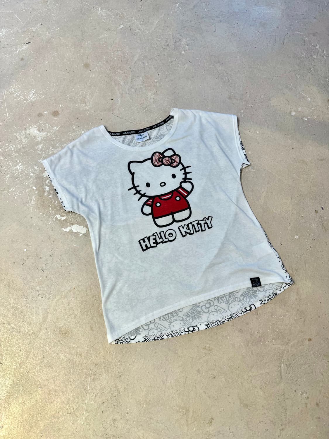2000's HELLO KITTY X VIRGIRL 반팔 상품이미지2