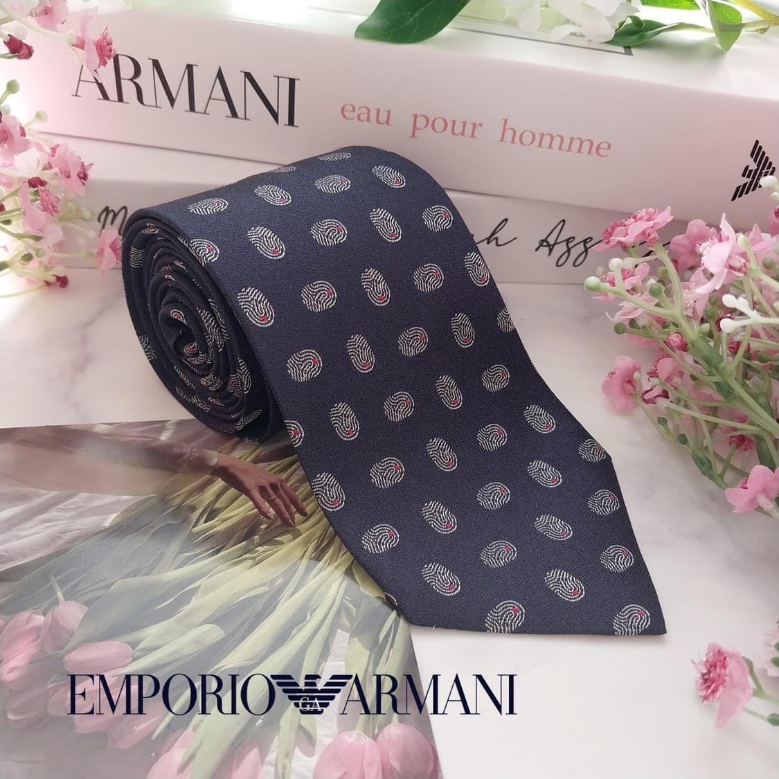엠포리오 아르마니 실크 지문 패턴 넥타이 7.9cm A+등급 K1399
 상품이미지1