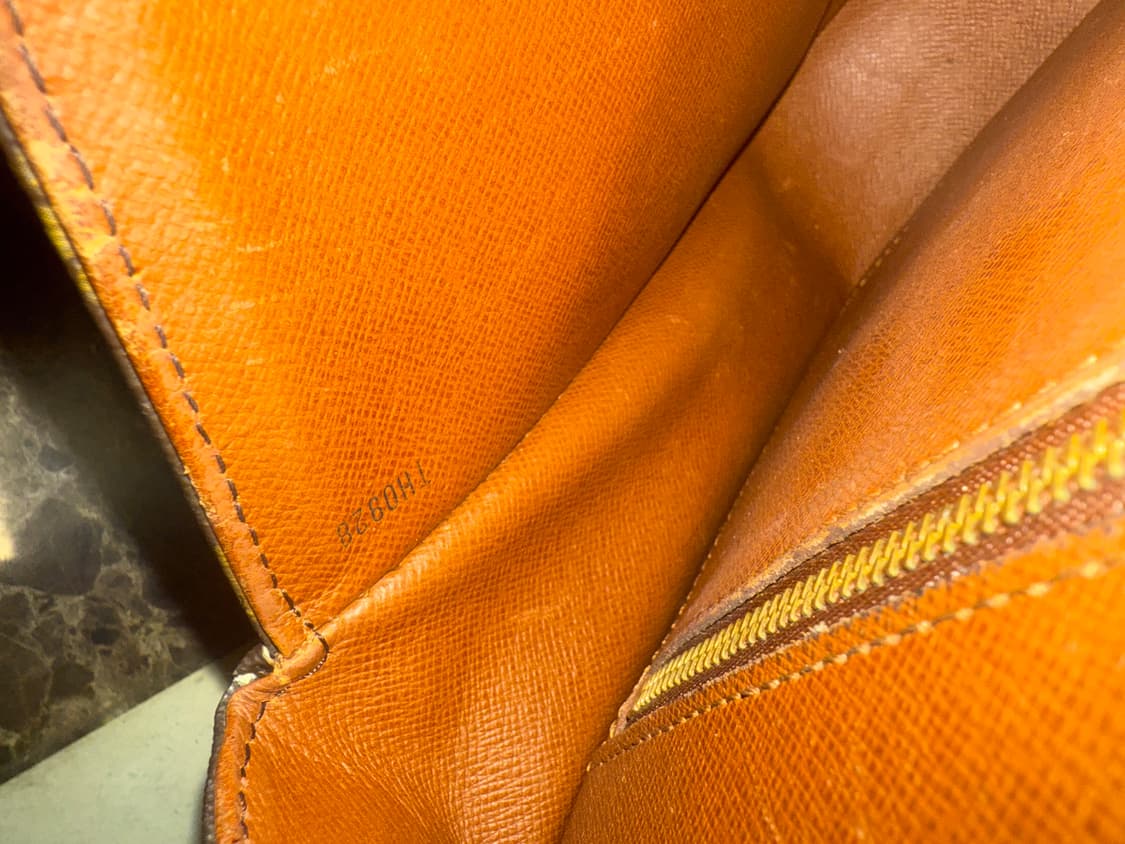 정품 루이비통 생클라우드 크로스백 팝니다 상품이미지9