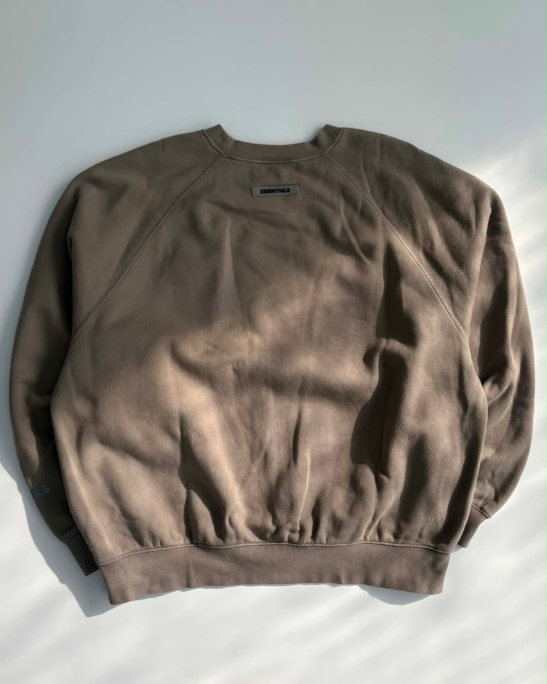 [M] 에센셜 피어오브갓 카키 스웨트셔츠 상품이미지2