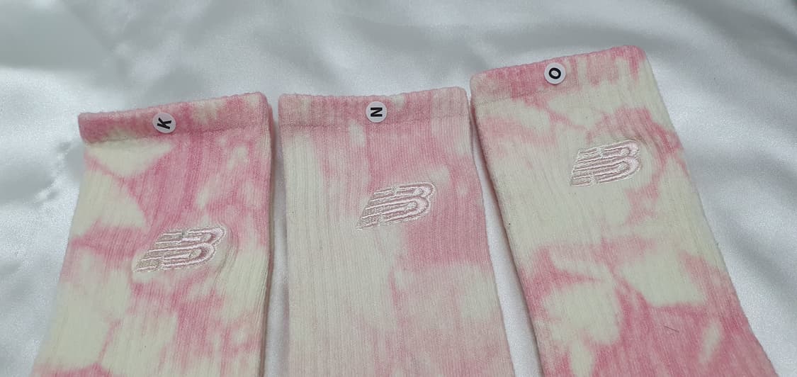 핑크 크림베이지 블랙 타이다이 뉴발란스 양말 삭스 상품이미지4