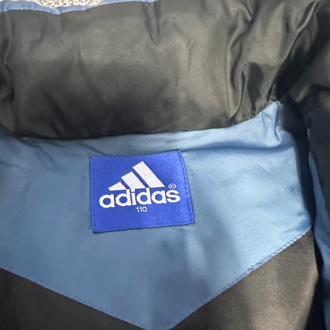 아디다스 블루 패딩 조끼 상품이미지4