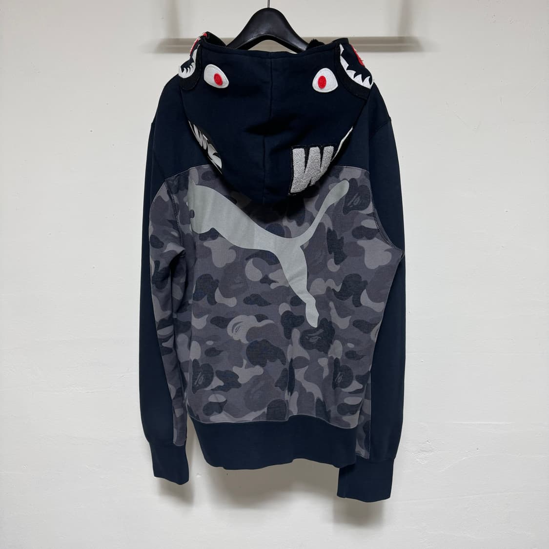 푸마 x 베이프 샤크 후드집업 흑계 M 상품이미지2