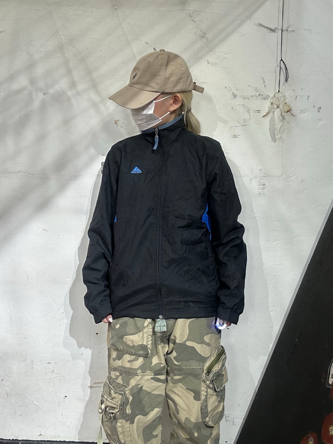 아디다스 블랙 블루 로고 바람막이 자켓 S 상품이미지2