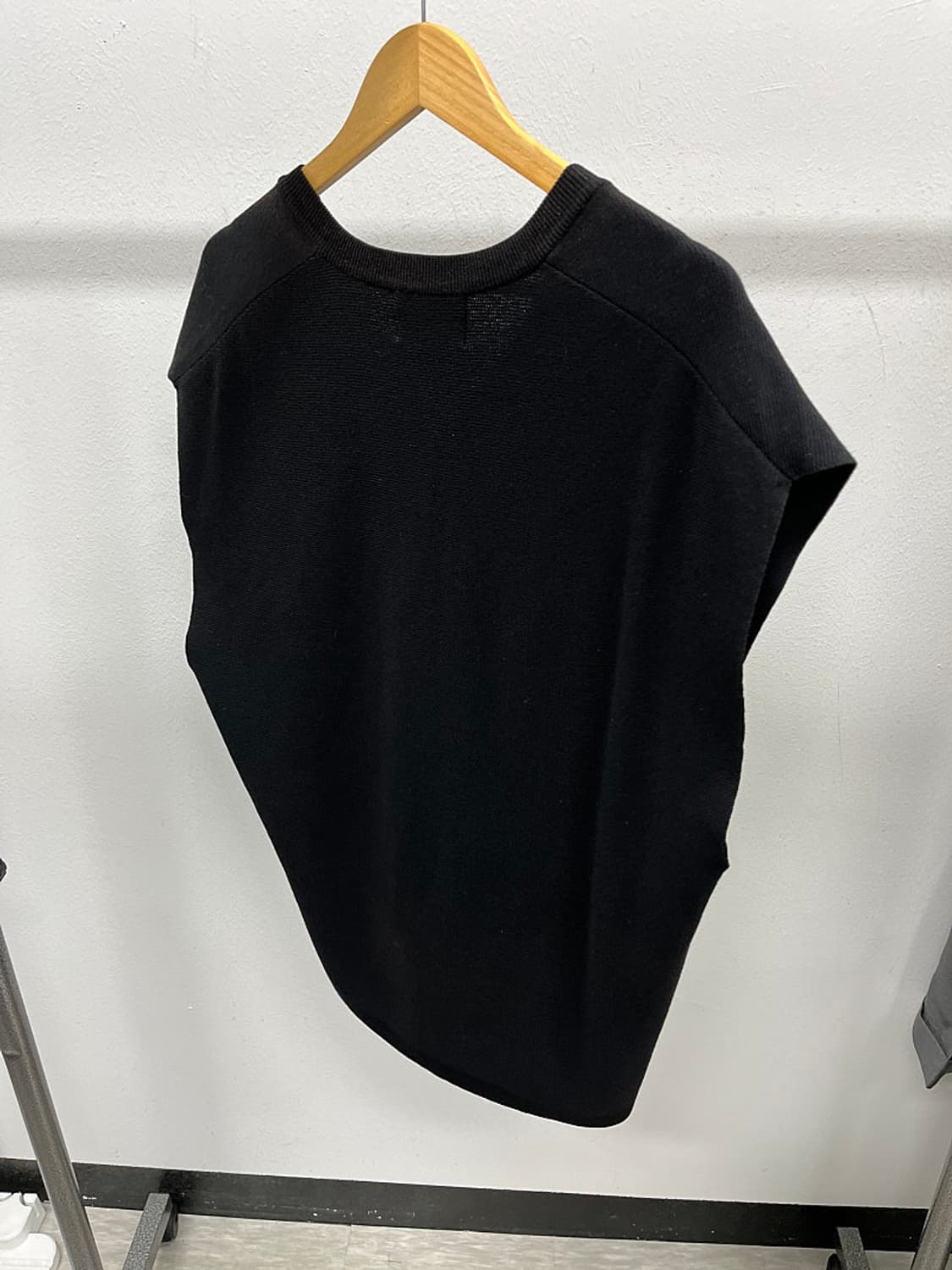 100-105) 솔리드옴므 니트베스트  상품이미지7