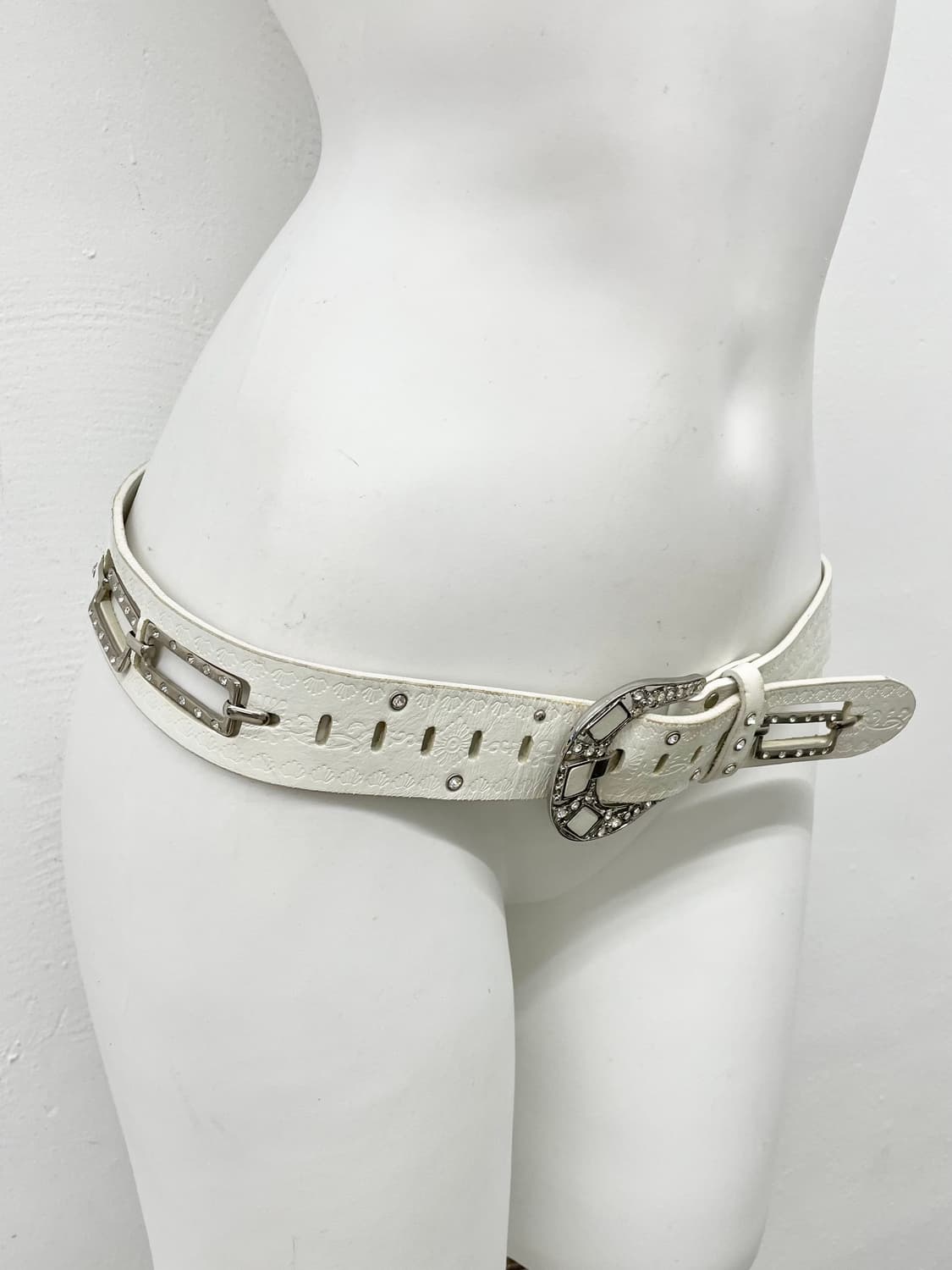 리얼레더 화이트 웨스턴 큐빅 버클 벨트 상품이미지3