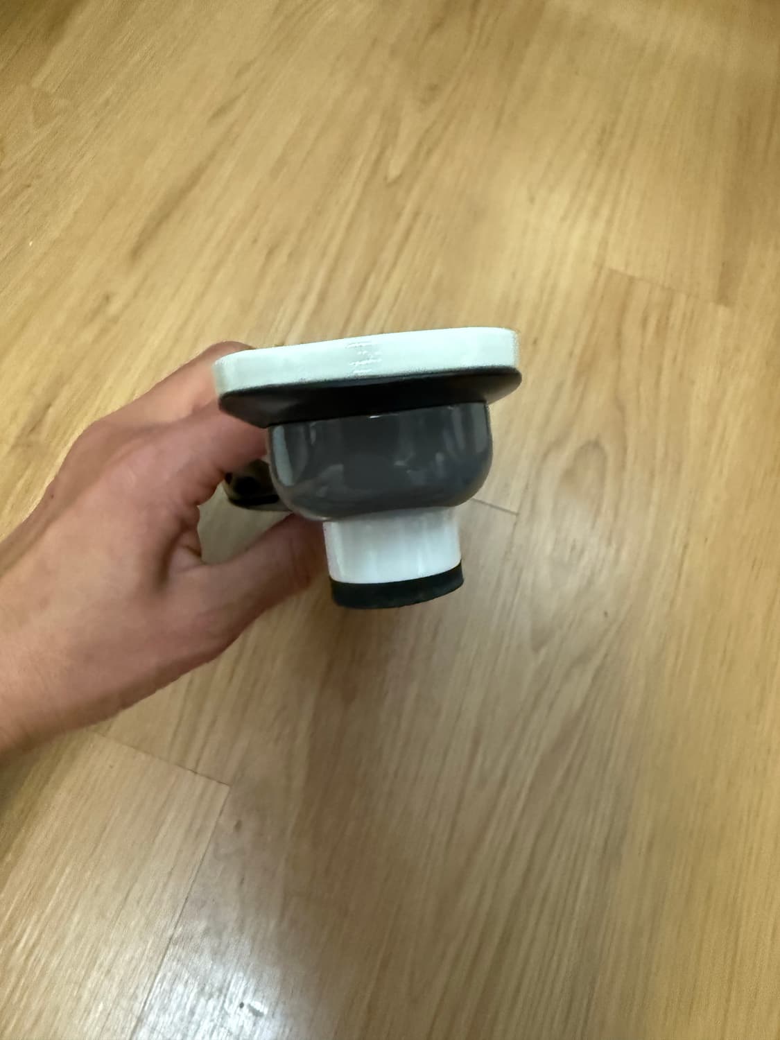 샤넬 24C 에나멜 뮬 슬리퍼 블랙 G45379 38사이즈 상품이미지8