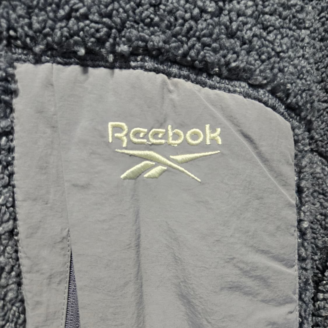 리복 여성 플리스 후드 뽀글이 집업  상품이미지5