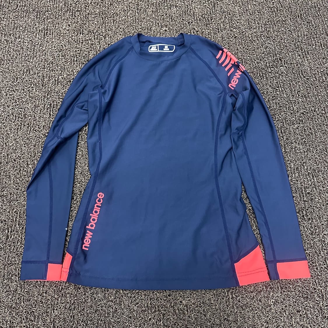 뉴발란스 여성 래쉬가드 수영복 상의 S 상품이미지1