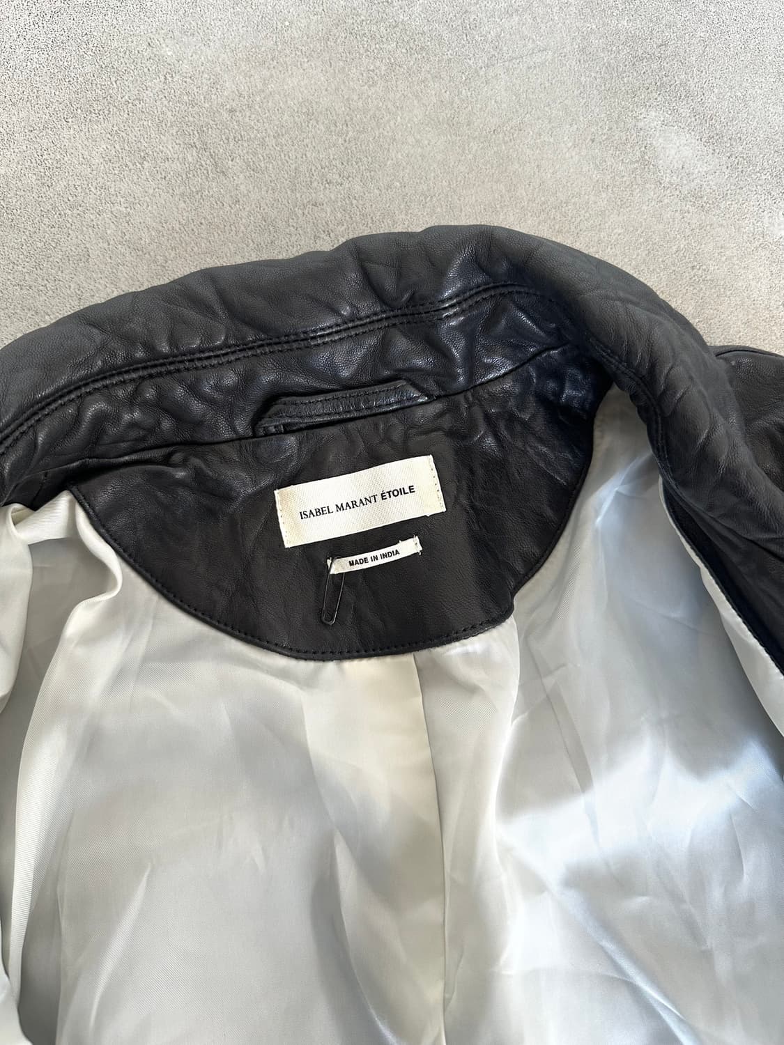 이자벨마랑 사선 하이넥 바이커 레더 자켓 상품이미지7