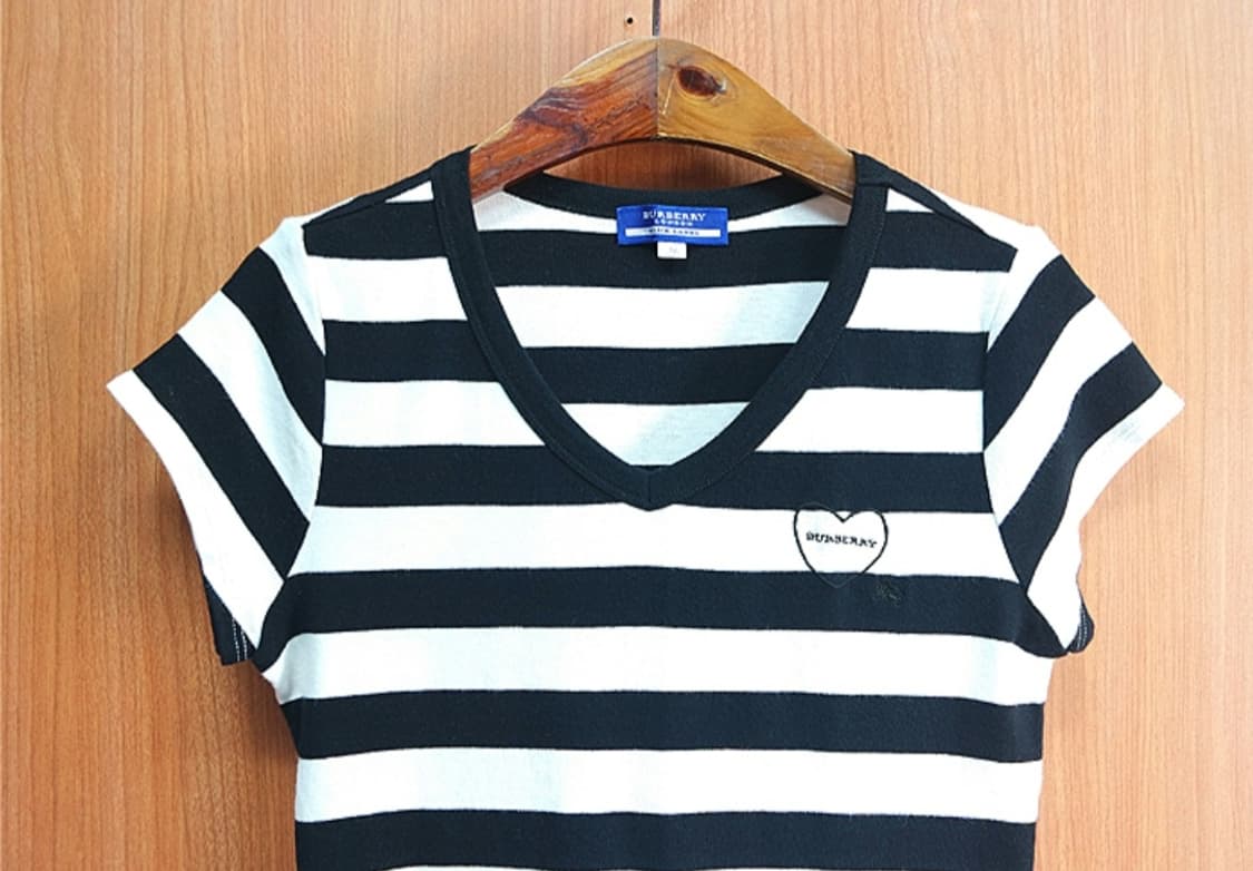 버버리 블루라벨  단가라 브이넥 반팔 상품이미지2