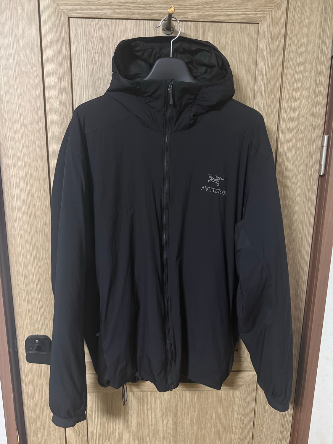 아크테릭스 24FW 아톰 후디 블랙 XXL 상품이미지1