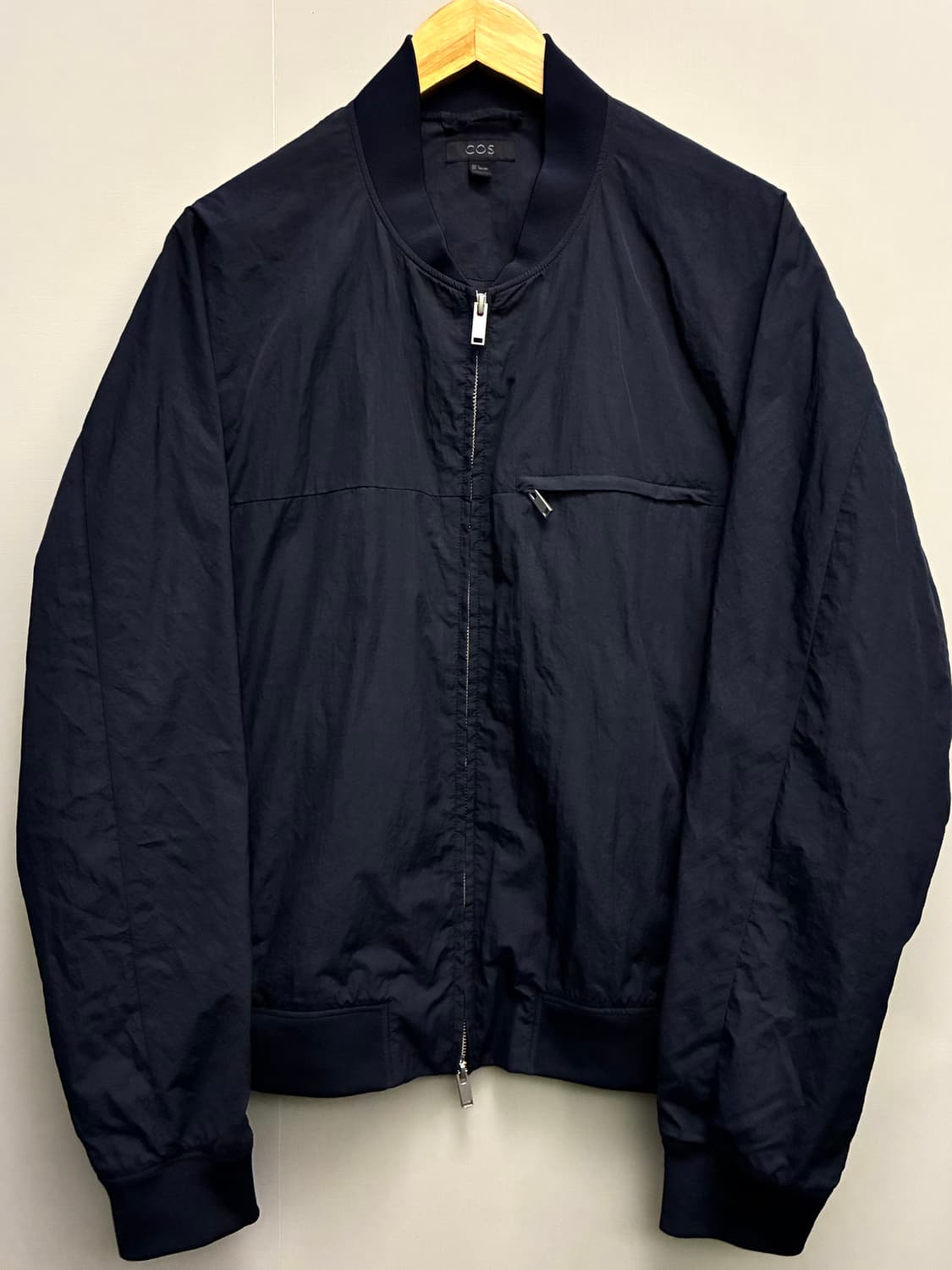 (L~XL)COS 코스 나일론 투웨이 테크니컬 봄버자켓 네이비 상품이미지1