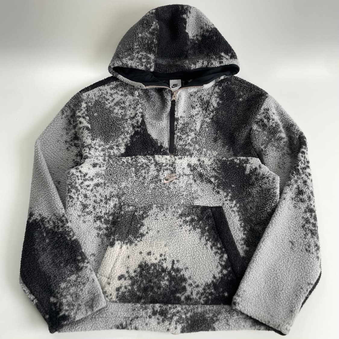 Nike 나이키 울프그레이 센터 자수 쉐르파 아노락 상품이미지1