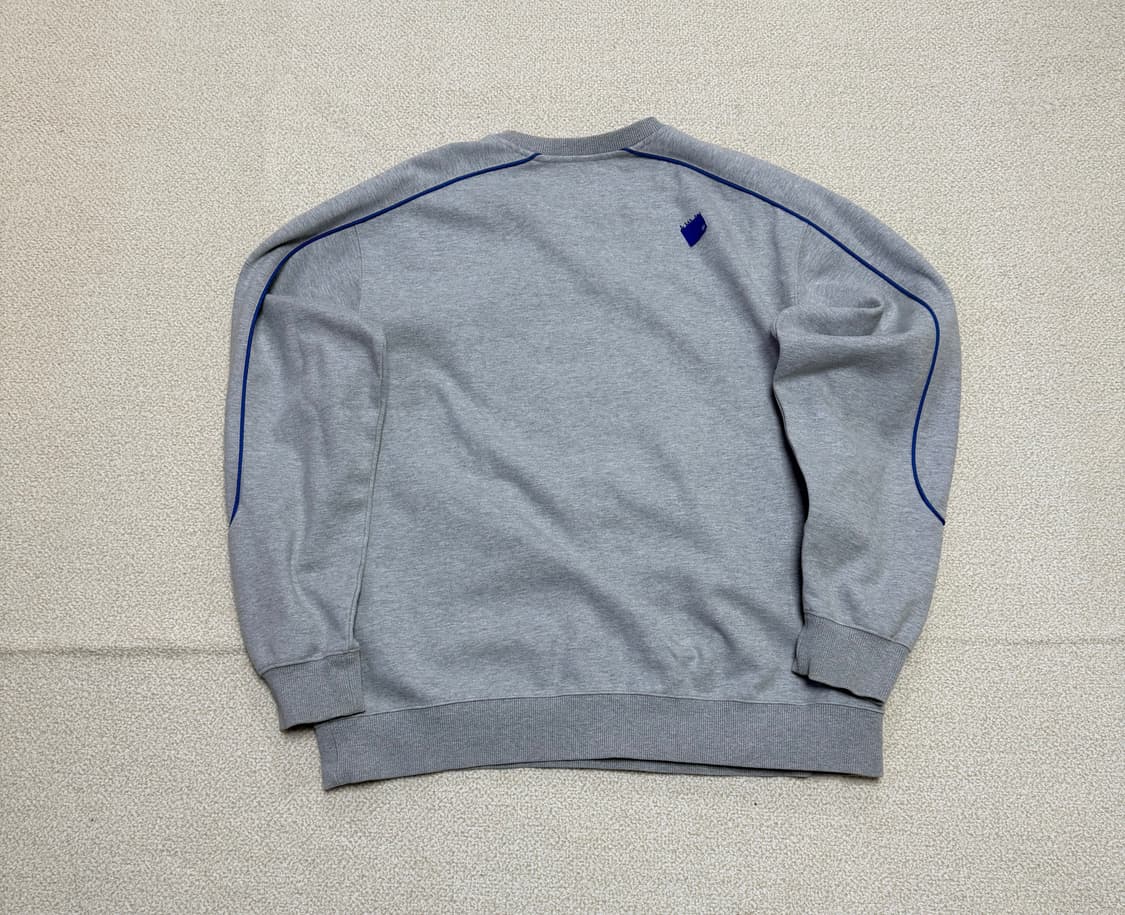 아더에러 슬라이스 로고 맨투맨 A2 사이즈 상품이미지2