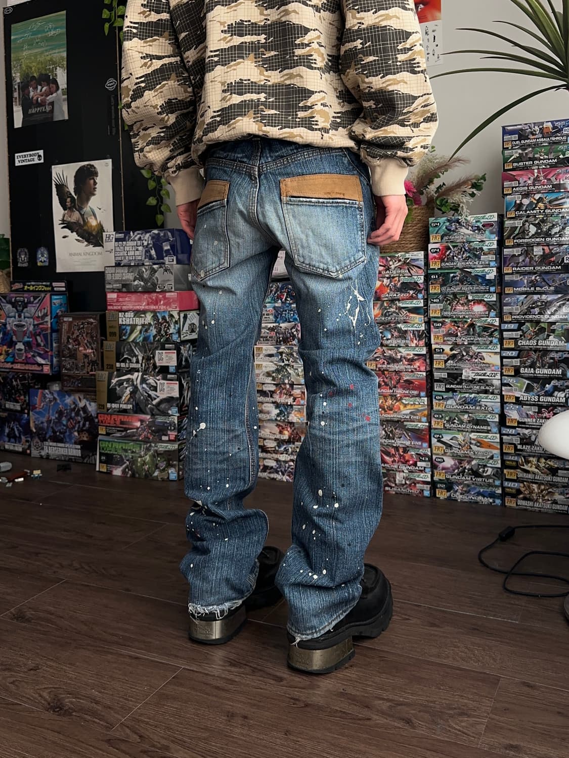 레더 & 더티 스프레드 워시드 진 상품이미지2