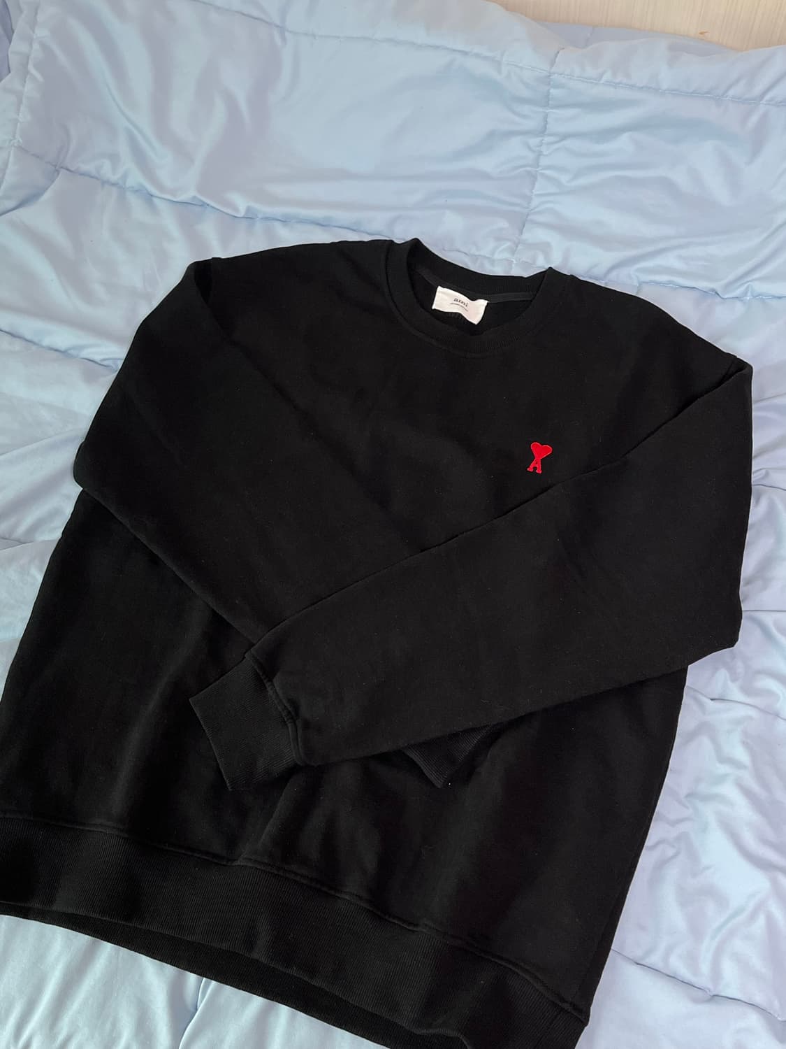 아미 맨투맨 xl 블랙 qr인증 정품 팔아요 ! 상품이미지1